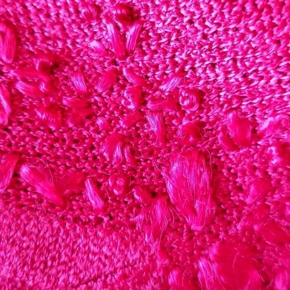 Sag Harbr red SS embroidered top NWT size large - Picture 10 of 13